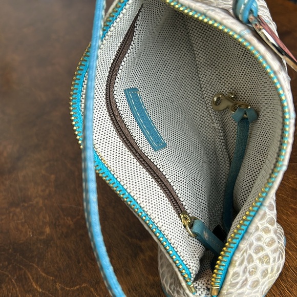 Dooney and Bourke clutch/wristlet - Picture 13 of 16